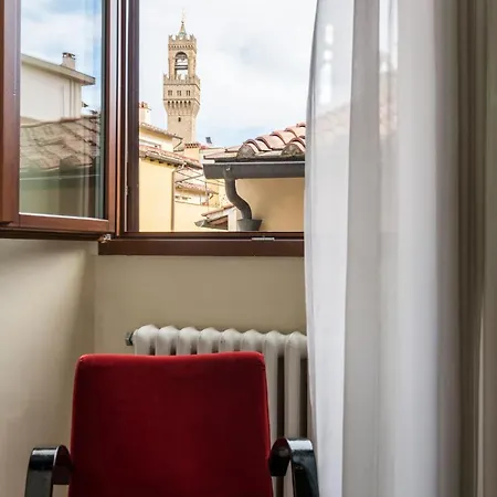 Torre Guelfa Palazzo Acciaiuoli Hotel Firenze