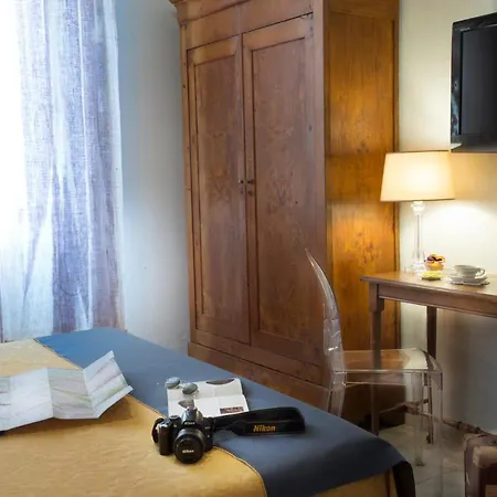 ベッド・アンド・ブレックファスト B＆b モンテ オリヴェート 3*