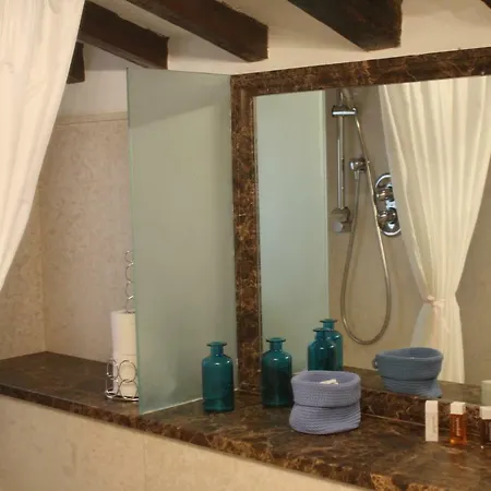 Acacia - Cosmea Apartment *