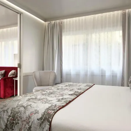 Hotel Ponte Vecchio Suites&spa 4*