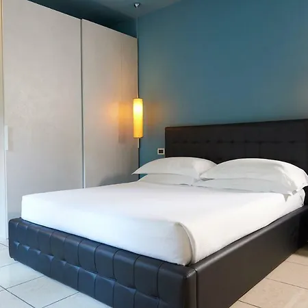 Leopoldo Aparthotel 3*