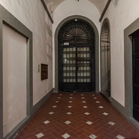 - Elegant Giotto