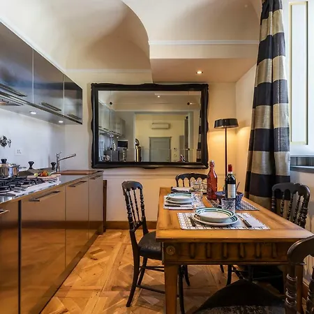 - Elegant Giotto Apartment