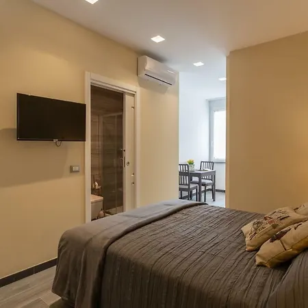 Le Stanze Di Carla! Con Cucina E Bagno Privato Affittacamere 2*