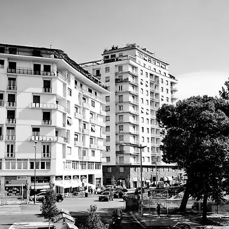 Leopoldo Aparthotel 3*
