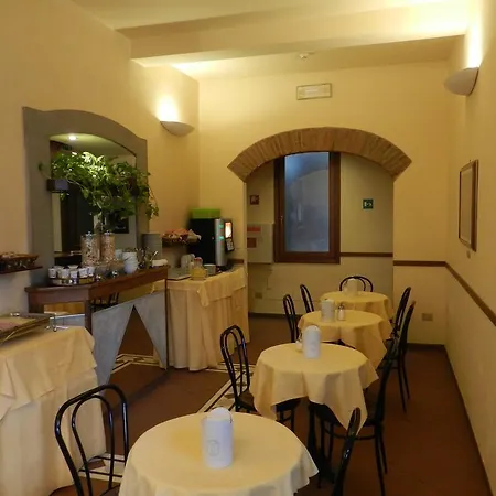Monica Hotel