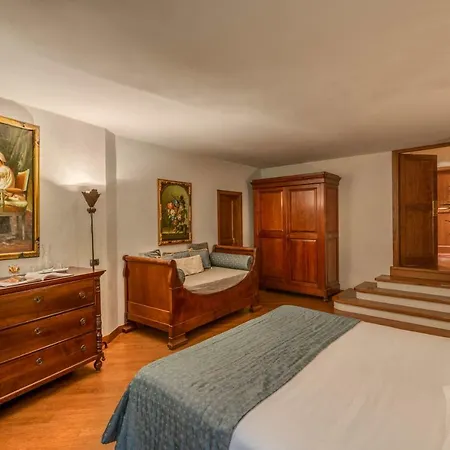 לינה וארוחת בוקר Residenza D'epoca In Piazza Della Signoria 2*