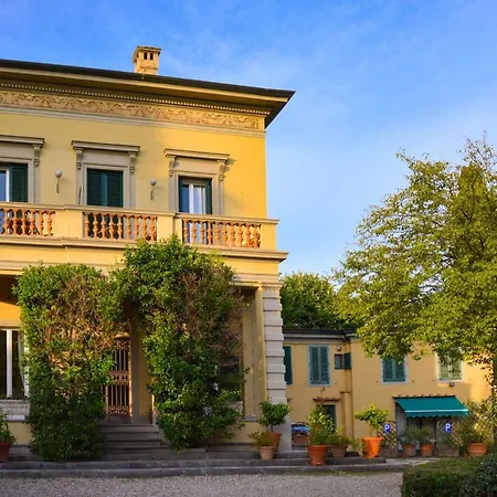 Dimora Salviati Bed & Breakfast 3*