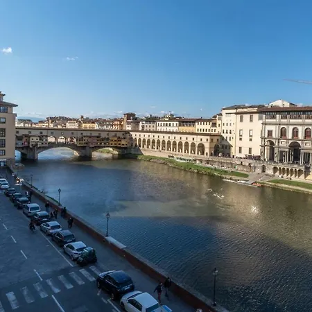 Family Rinascimento Palace Apartment Florence