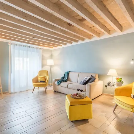 Apartment Family Rinascimento Palace