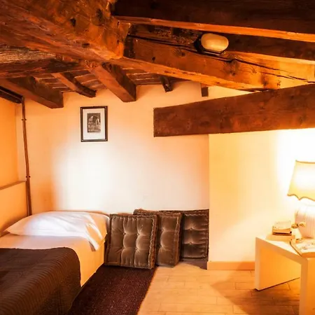 Luxury Santo Spirito Apartment