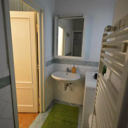 Luxury Santo Spirito Apartment Florence