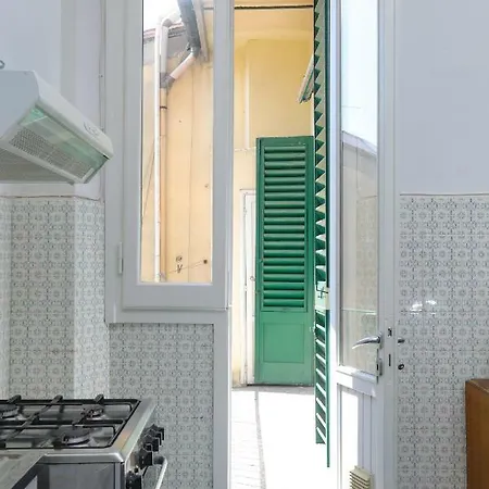 Santo Spirito 3 Bedroom Apartment Florence