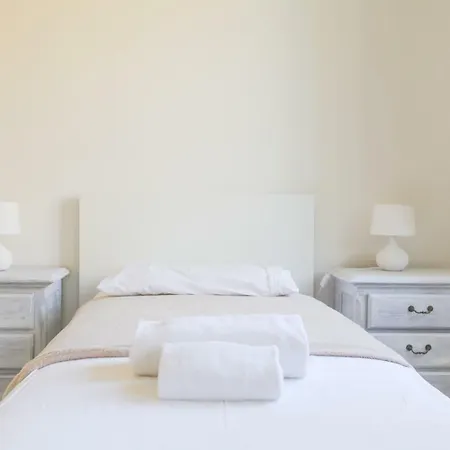 Santo Spirito 3 Bedroom Apartment *