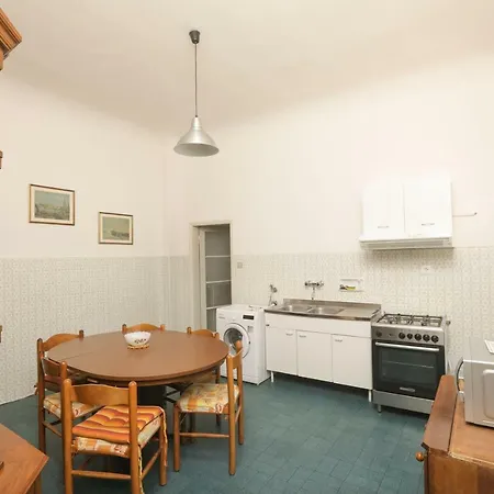 Santo Spirito 3 Bedroom Apartment Florence