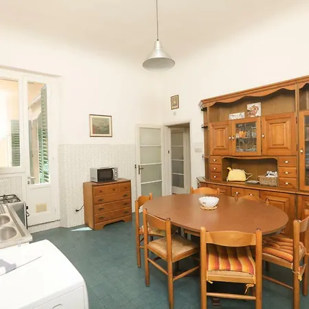 Apartment Santo Spirito 3 Bedroom Florence