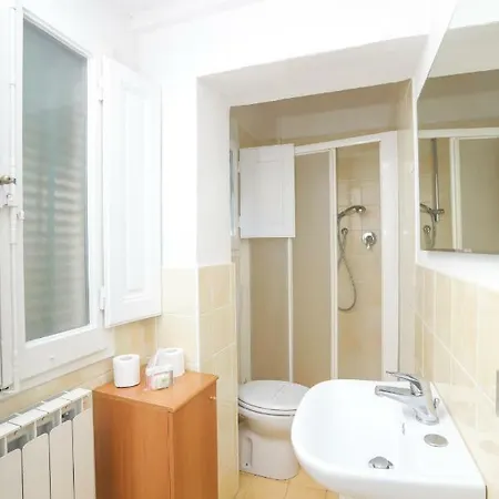 Apartment Santo Spirito 3 Bedroom *
