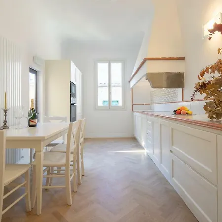 Apartment Albizi Luxury Florence