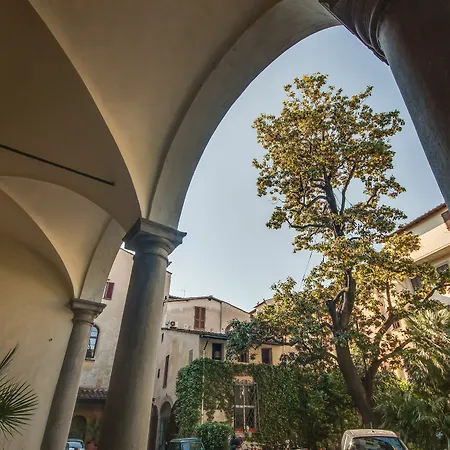 Affittacamere Residenza D'epoca Borgo Albizi 3*