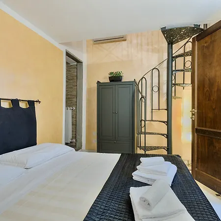 Apartment Santo Spirito Frescos By Mmega
