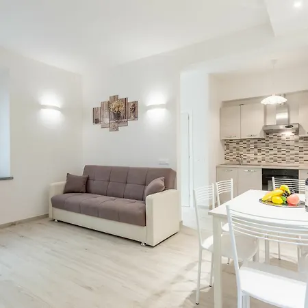 Apartment Stibbert Florence