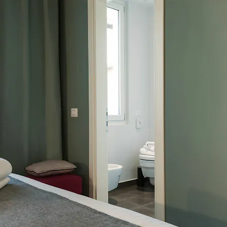 로레나 스위트 B&B 3*