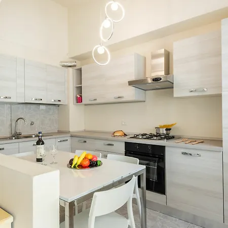 Ognissanti 3 Bedrooms * Florence