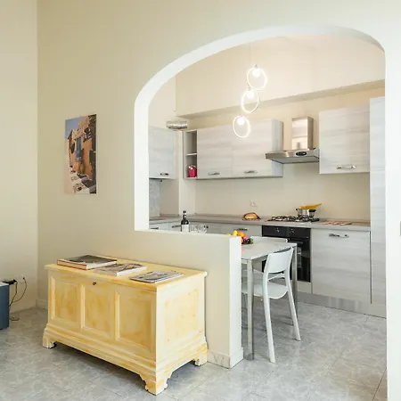 Apartment Ognissanti 3 Bedrooms Florence
