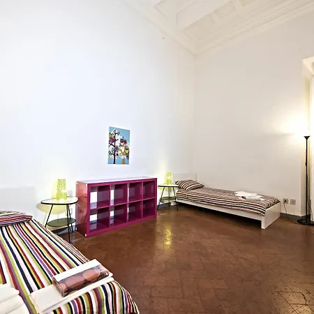Santi Apostoli Apartment