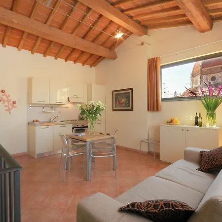 Relais Panoramic Cathedral Apartment Florence
