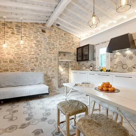 Giglio Oro By Mmega Apartment