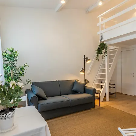 Santo Spirito Flower Apartment