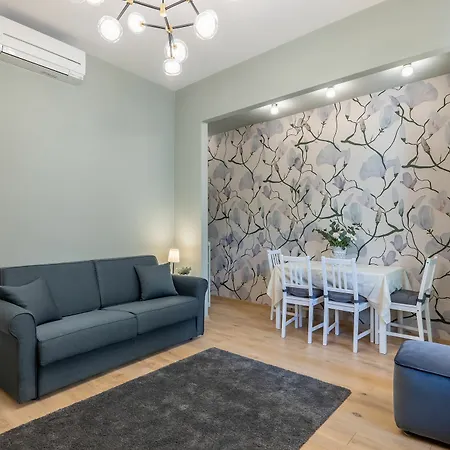Santo Spirito Flower Apartment