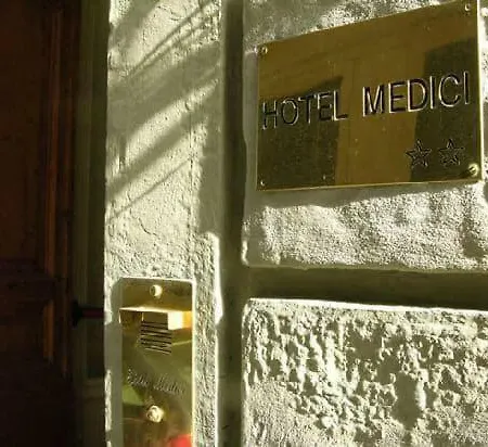 Medici Hotel 2*