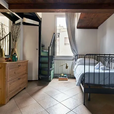 Great Apts Few Steps To The Duomo Apartment *