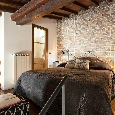 Great Apts Few Steps To The Duomo Apartment *