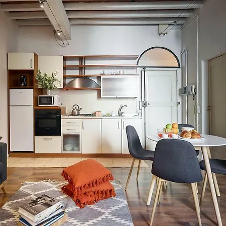Apartment Great Apts Few Steps To The Duomo *