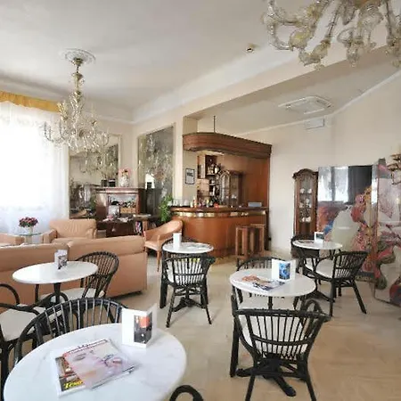 C-hotels De Rose Palace 酒店 4*