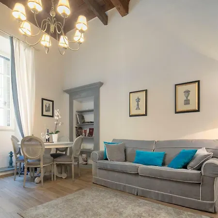 Casa Da Verrazzano In Santa Croce Florence