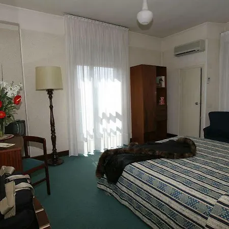 Otel Columbus Urban 5*