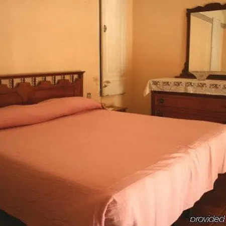 Hotel Fedora 2*