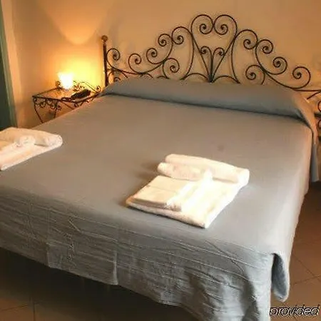 Fedora Hotel
