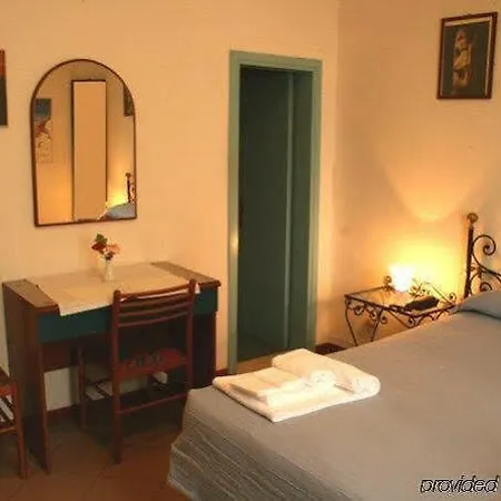 Fedora Hotel