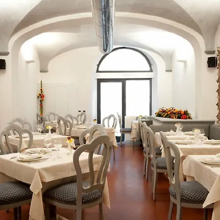 Rivoli Boutique