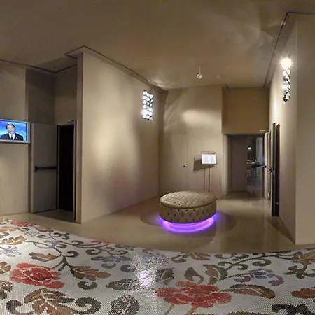 Отель Vittoria 4*