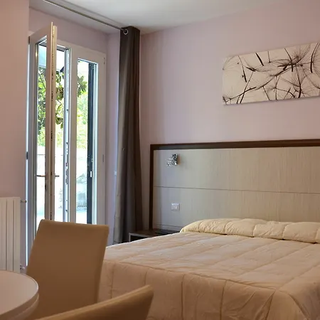 Stadium Bed & Breakfast 3*