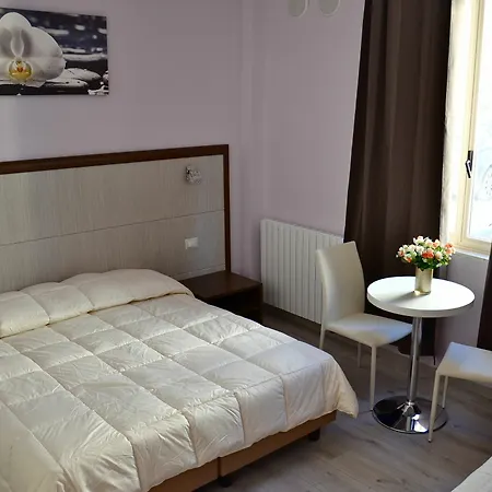 Stadium Bed & Breakfast 3*