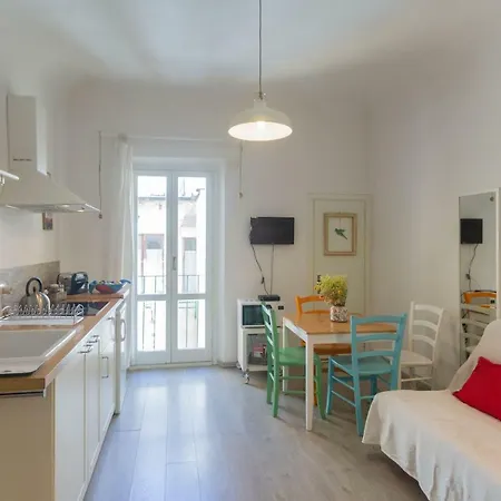 Piazza Del Mercato Apartment *
