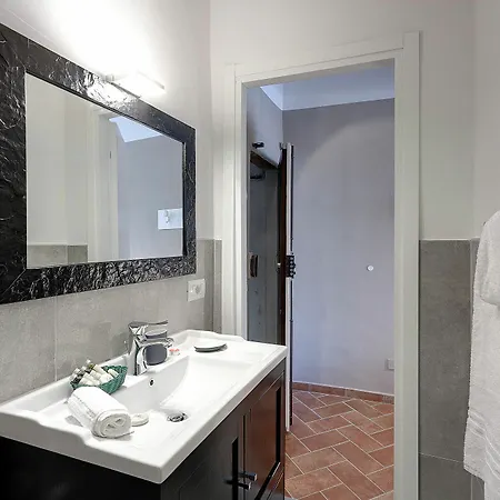 Risveglio In Piazza Santa Croce Apartment *