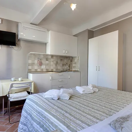 Apartment Risveglio In Piazza Santa Croce